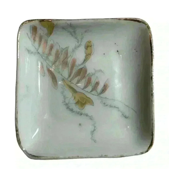 Set of 4 vintage hand painted Japanese sushi dip or salt dishes - Picture 9 of 10